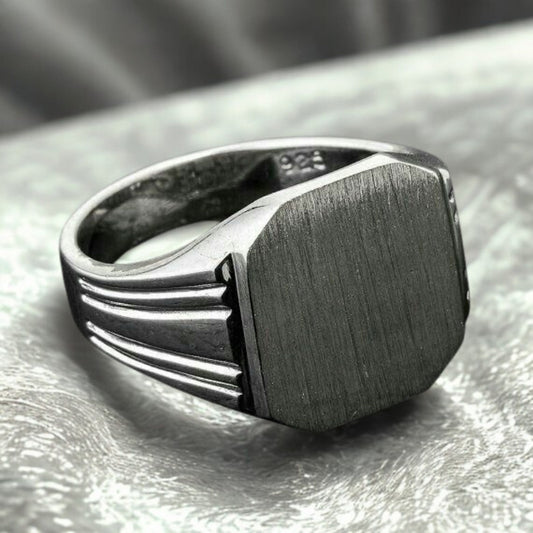 Obsidian Facet-Signet Ring