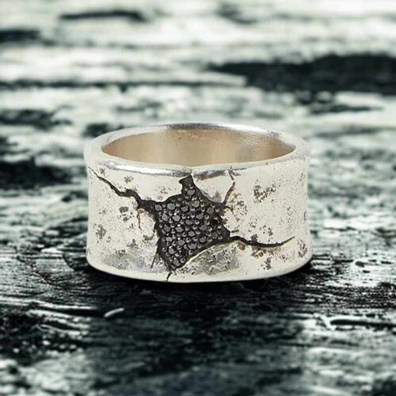 Cracked Faceted Band